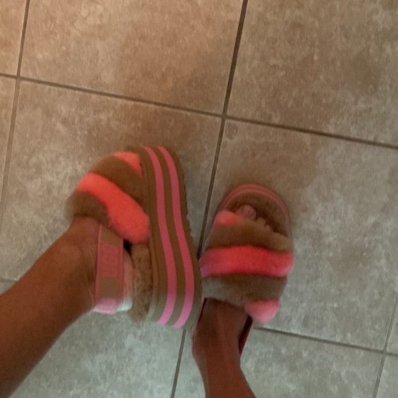 $110 NWT UGG | Anthropologie Chestnut Pink Disco Platform slides sandals 8 - Picture 10 of 11